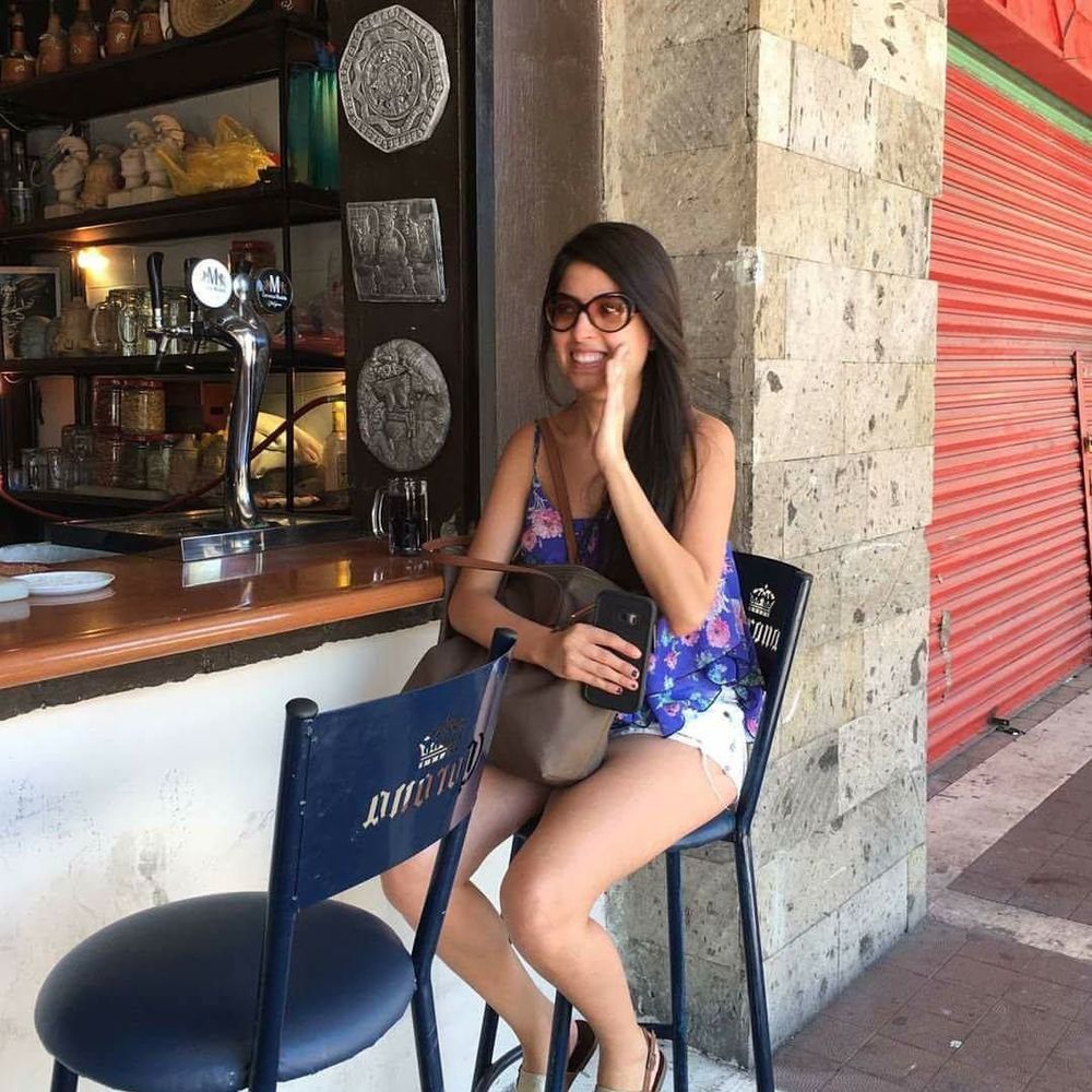 Meet your Posher, Elizabeth